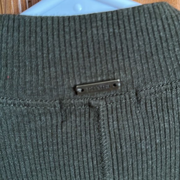 Praha Long Sleeve - Picture 4 of 5